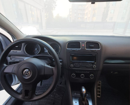 Volkswagen Golf Mk6 vuokra-auto Suomessa